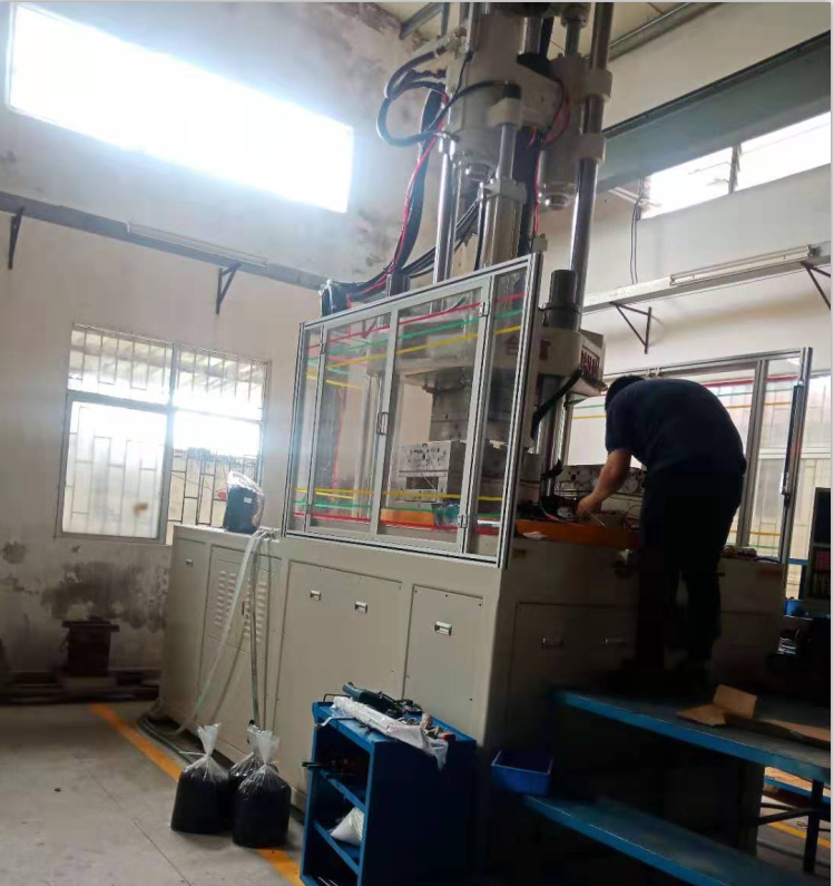 bmc立式注塑機